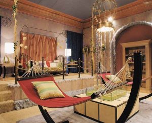 Keleties. Nekem ez tetszik a legjobban.