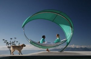 Kültérre, napvédős