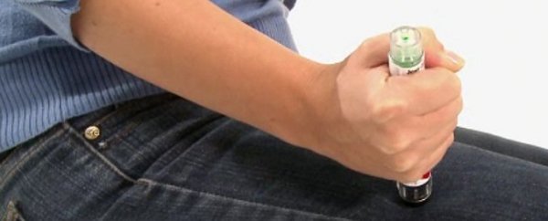 Izomba kell adni, akár ruhán keresztül, minél előbb, ha baj van. (Fotó: Google)