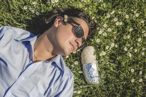 man-takes-romantic-engagement-photos-with-a-burrito-david-sikorsky-kristina-bakrevski-san-francisco-5